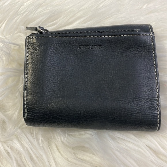 Black Pebble Leather Embroidered Flower Trifold Wallet - Picture 2 of 5